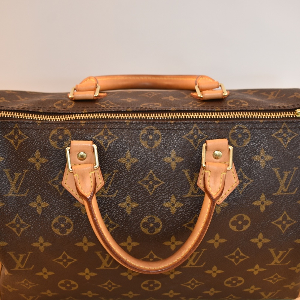 ❗️SOLD❗️Authentic Louis Vuitton Speedy 30 Monogram - Picture 8 of 8